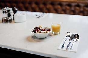 Crowne Plaza Aberdeen Airport by IHG