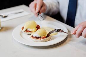 Crowne Plaza Aberdeen Airport by IHG