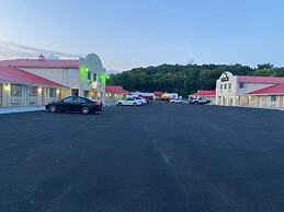 Huntington Inn