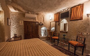 Maccan Cave Hotel