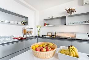 Beachfront Villa Mediteran