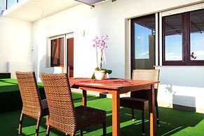 Beachfront Villa Mediteran