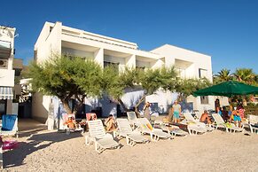 Beachfront Villa Mediteran