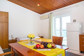 Beachfront Villa Mediteran