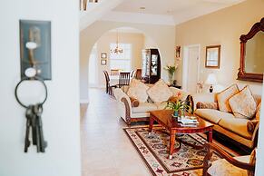 Shangri-La Boutique Bed & Breakfast