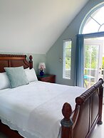 Shangri-La Boutique Bed & Breakfast