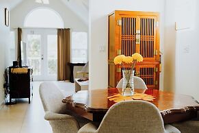 Shangri-La Boutique Bed & Breakfast