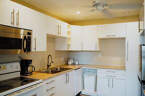 Shangri-La Boutique Bed & Breakfast