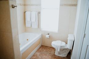 Shangri-La Boutique Bed & Breakfast