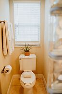 Shangri-La Boutique Bed & Breakfast