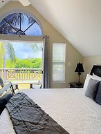 Shangri-La Boutique Bed & Breakfast