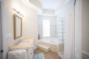 Shangri-La Boutique Bed & Breakfast