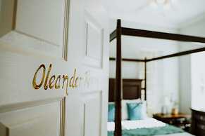 Shangri-La Boutique Bed & Breakfast