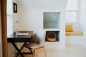 Shangri-La Boutique Bed & Breakfast