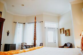 Shangri-La Boutique Bed & Breakfast