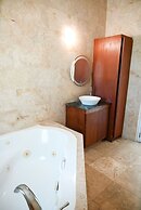 Manati World Point Inn