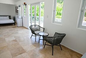 Manati World Point Inn