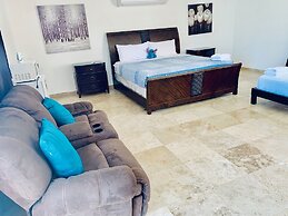 Manati World Point Inn