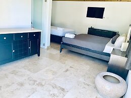 Manati World Point Inn