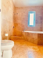 Manati World Point Inn