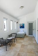 Manati World Point Inn