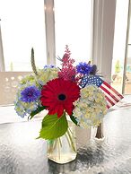 By the Sea Guests Bed & Breakfast & Suites