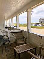 By the Sea Guests Bed & Breakfast & Suites