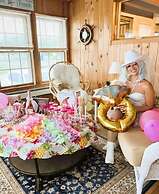 By the Sea Guests Bed & Breakfast & Suites