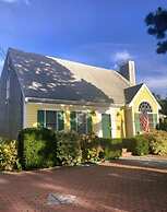 By the Sea Guests Bed & Breakfast & Suites