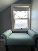 By the Sea Guests Bed & Breakfast & Suites