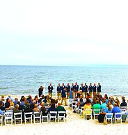 By the Sea Guests Bed & Breakfast & Suites