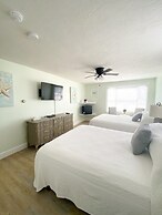 By the Sea Guests Bed & Breakfast & Suites