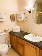 By the Sea Guests Bed & Breakfast & Suites