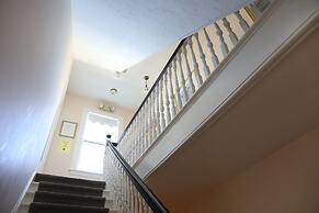 By the Sea Guests Bed & Breakfast & Suites