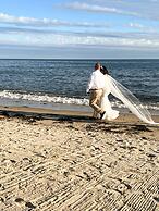 By the Sea Guests Bed & Breakfast & Suites