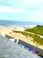 By the Sea Guests Bed & Breakfast & Suites