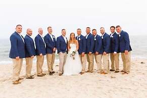 By the Sea Guests Bed & Breakfast & Suites