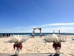 By the Sea Guests Bed & Breakfast & Suites