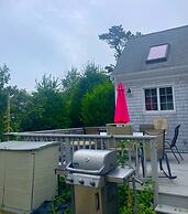 By the Sea Guests Bed & Breakfast & Suites