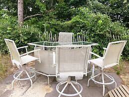 By the Sea Guests Bed & Breakfast & Suites