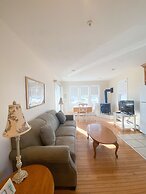 By the Sea Guests Bed & Breakfast & Suites