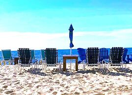 By the Sea Guests Bed & Breakfast & Suites