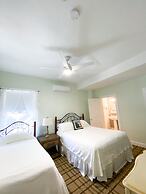 By the Sea Guests Bed & Breakfast & Suites