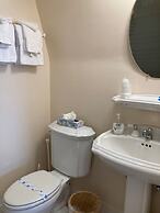 By the Sea Guests Bed & Breakfast & Suites