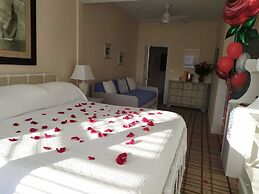 By the Sea Guests Bed & Breakfast & Suites