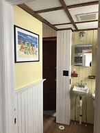 By the Sea Guests Bed & Breakfast & Suites