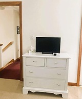 By the Sea Guests Bed & Breakfast & Suites