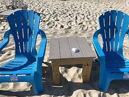 By the Sea Guests Bed & Breakfast & Suites