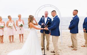 By the Sea Guests Bed & Breakfast & Suites