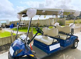 By the Sea Guests Bed & Breakfast & Suites